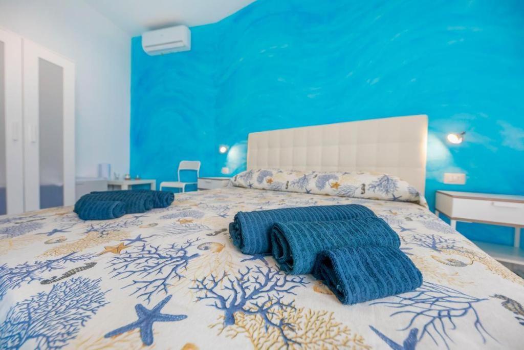 Borgomarino'S Room Cefalu Exterior photo
